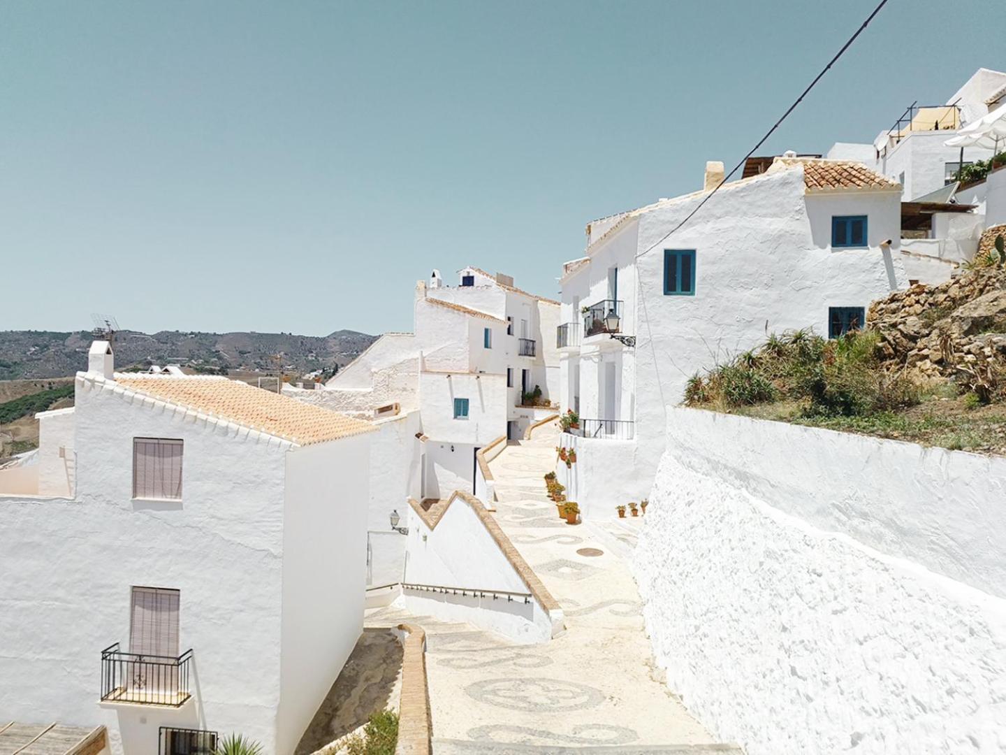 Holiday home Pizarrillas: Tu Hogar En Blanco Pueblo