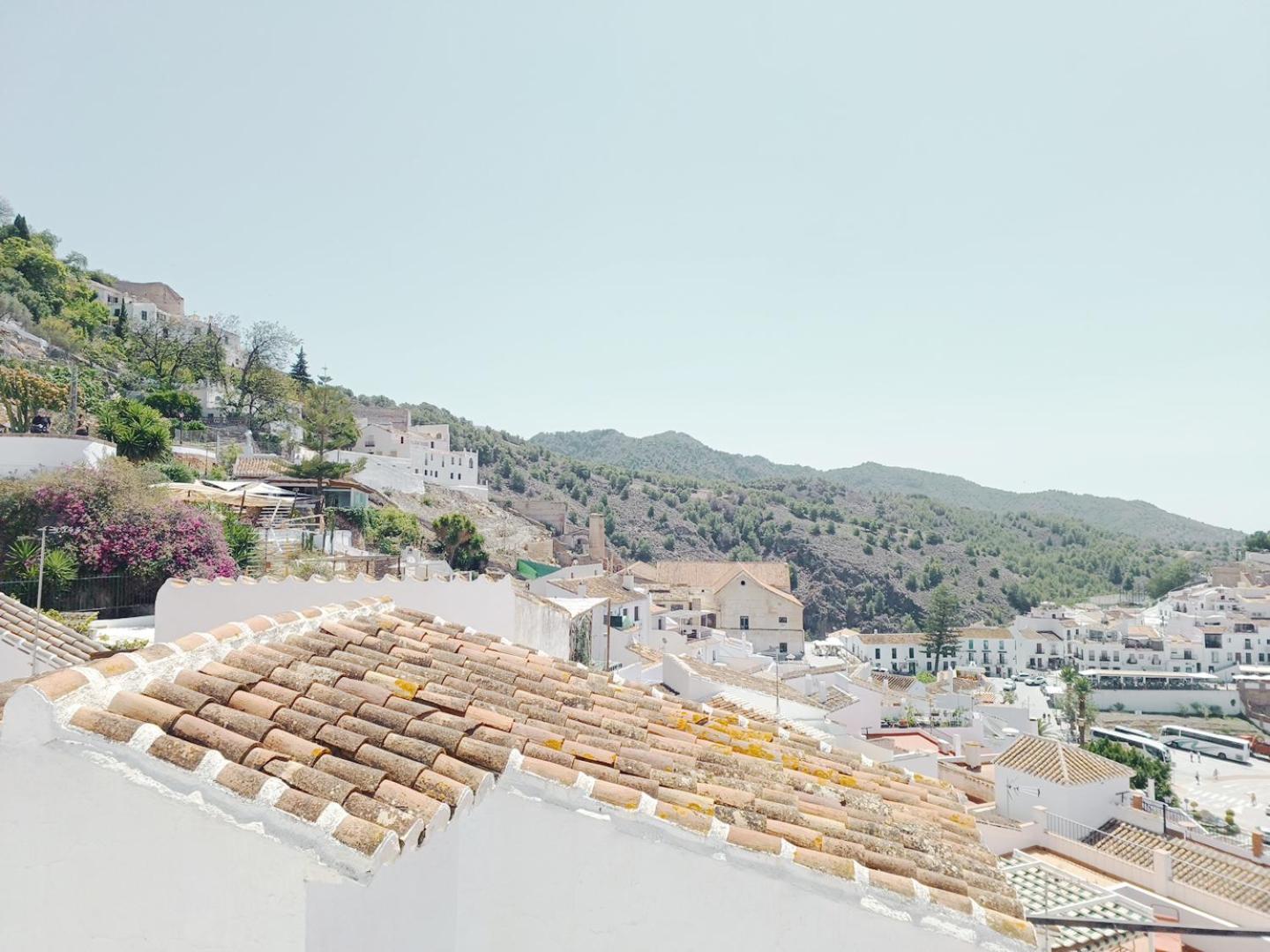 Pizarrillas: Tu Hogar En Blanco Pueblo Frigiliana