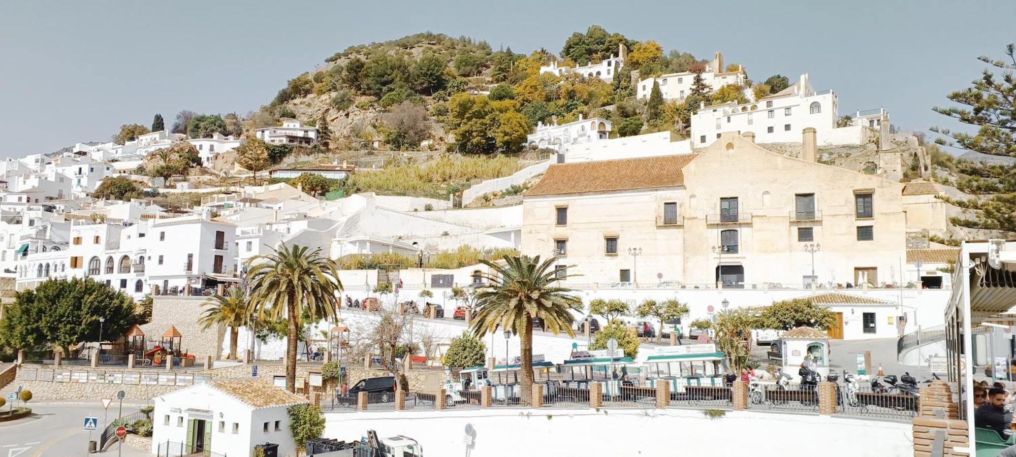 Holiday home Pizarrillas: Tu Hogar En Blanco Pueblo