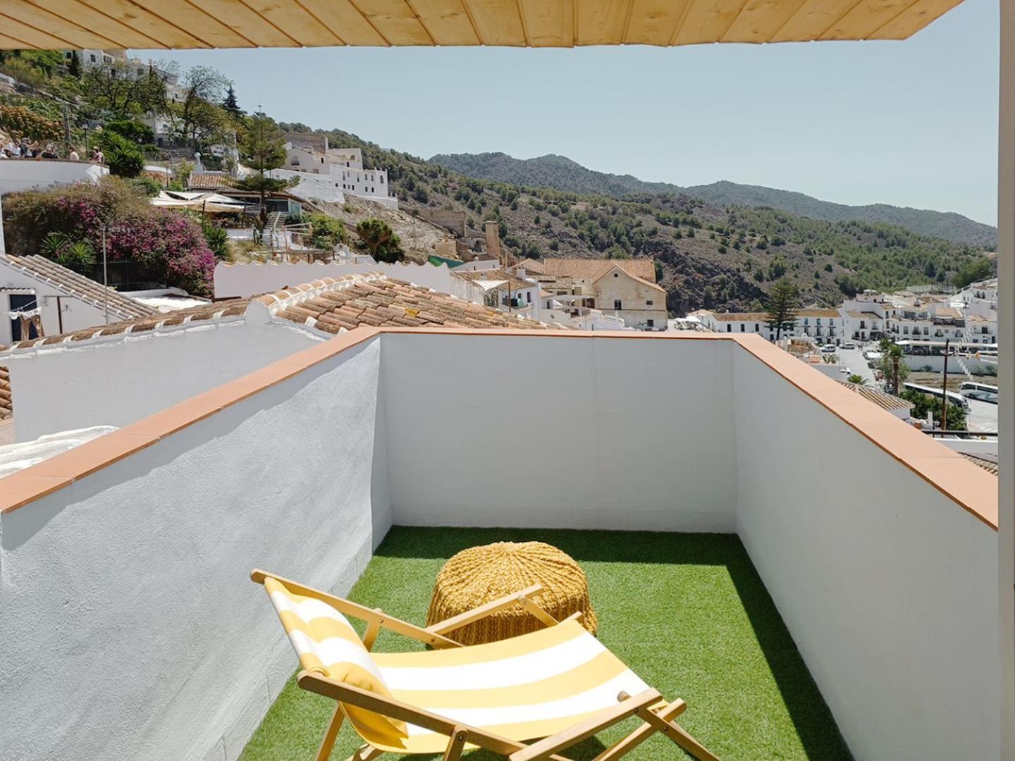 Holiday home Pizarrillas: Tu Hogar En Blanco Pueblo